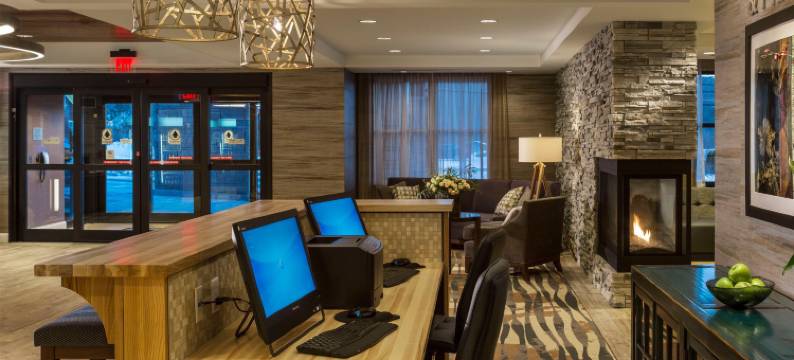 沃特伯里斯托万枫酒店及套房(Fairfield Inn & Suites Waterbury Stowe)图片