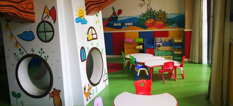 北戴河新区蔚蓝海岸旁一杯澜别墅(香海湾路分店)图片