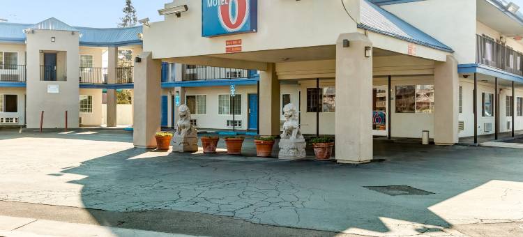 维塞利亚6号汽车旅馆(Motel 6 Visalia, CA)图片