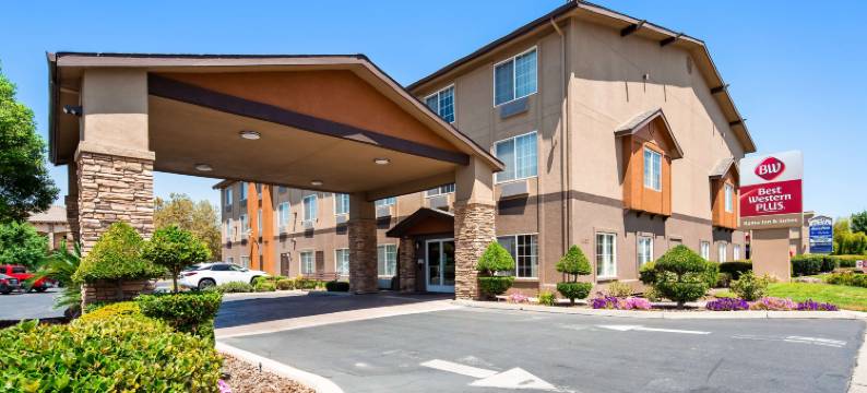 罗摩贝斯特韦斯特优质酒店(Best Western Plus Rama Inn  Suites)图片