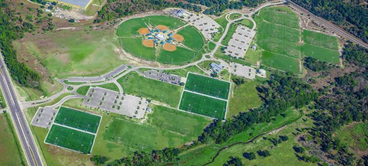 Holiday Inn & Suites 克利奇站，AGGIELAND(Holiday Inn & Suites College Station-Aggieland)图片