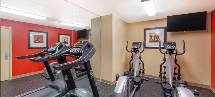 郊区工作室科普利阿克伦西(Suburban Studios Copley Akron West)图片