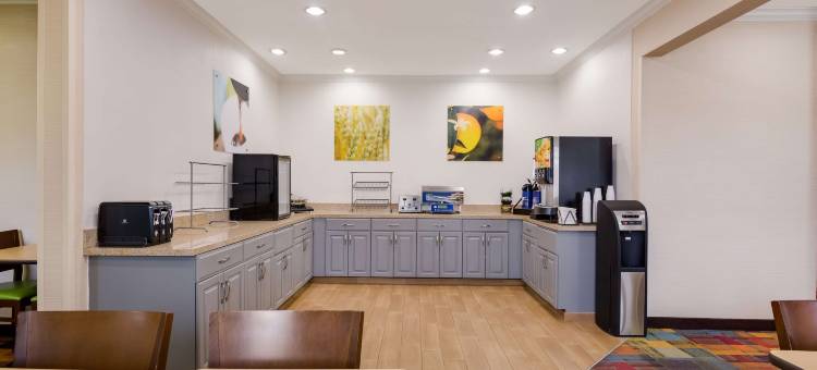 迈诺特修尔住宿普拉斯酒店(AmericInn by Wyndham Minot)图片