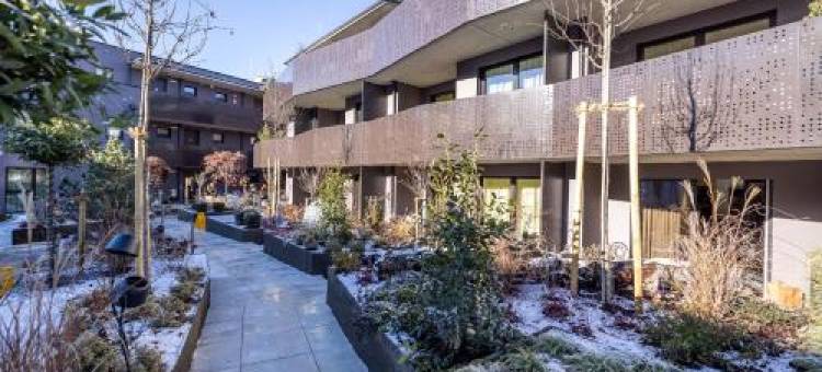 Alp Living Apartments Self-Check IN图片