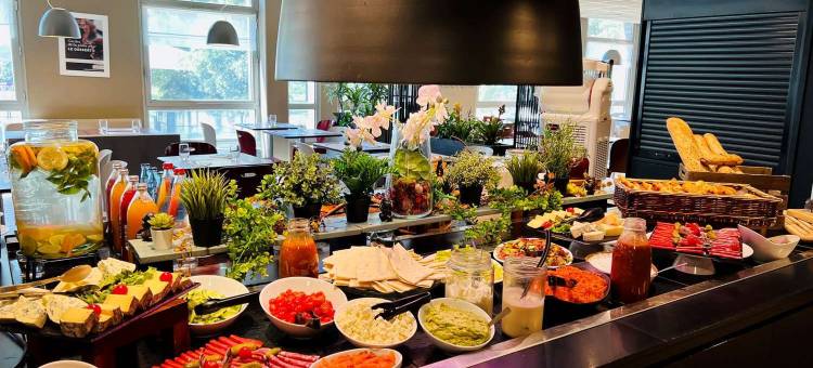 里昂中心上帝公园椰林酒店(Campanile PRIME - Lyon Centre Gare Part Dieu)图片