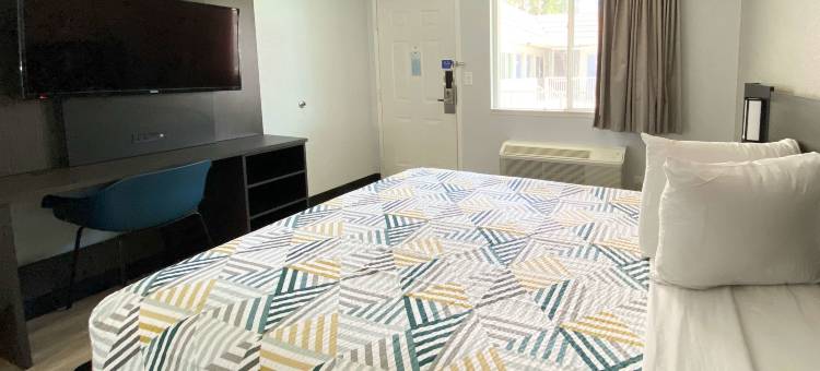 科斯塔梅萨6号汽车旅馆(Motel 6 Costa Mesa, CA)图片