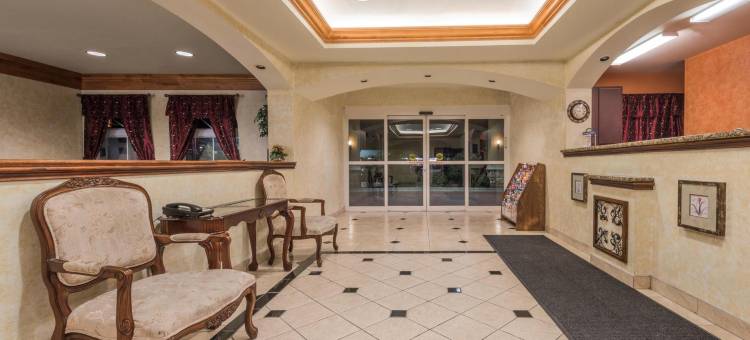 克利本戴斯套房酒店(Days Inn & Suites by Wyndham Cleburne TX)图片