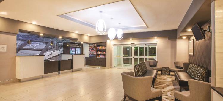 凯尔南奥斯汀拉昆塔温德姆套房酒店(La Quinta Inn & Suites by Wyndham Kyle - Austin South)图片