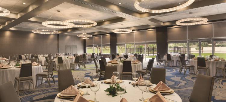 迈克艾伦机场丽笙酒店(Radisson Hotel McAllen Airport)图片