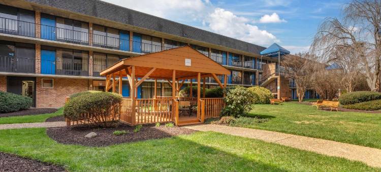 泰森斯角品质酒店(Quality Inn Vienna - Tysons Corner)图片