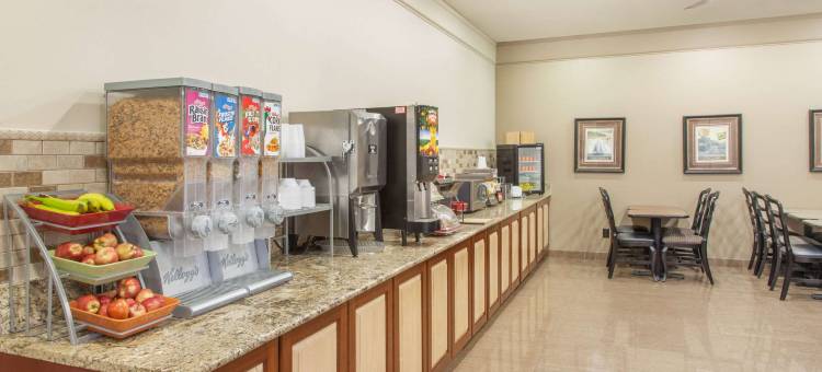 布卢明顿浩枫温德姆公寓(Hawthorn Extended Stay by Wyndham Bloomington)图片