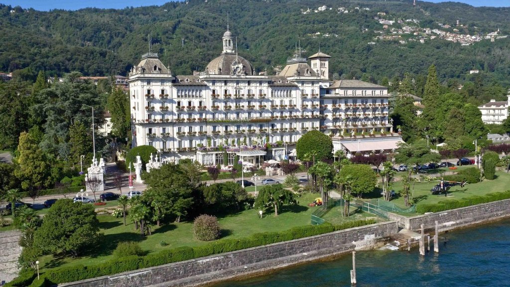 Grand Hotel des Iles Borromées & Spa Over view