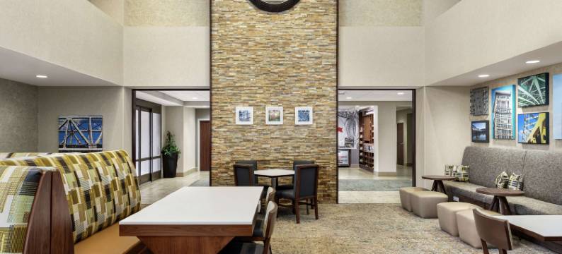 匹兹堡/水滨 - 西霍姆斯戴德希尔顿欢朋套房酒店(Hampton Inn & Suites Pittsburgh/Waterfront-West Homestead)图片