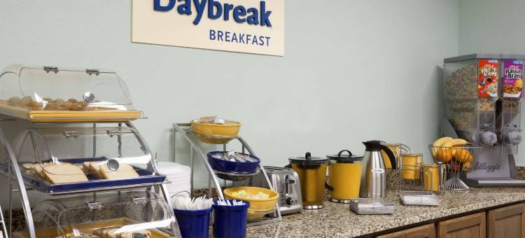 哥伦布东北戴斯套房酒店(Days Inn & Suites by Wyndham Columbus NE)图片