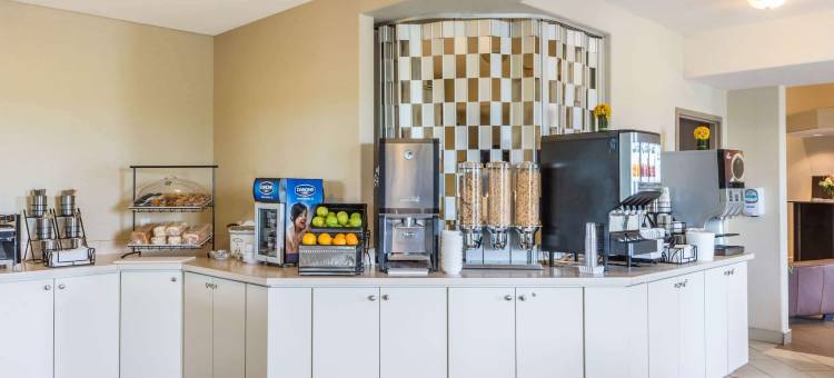 温莎速8酒店(Super 8 by Wyndham Windsor NS)图片