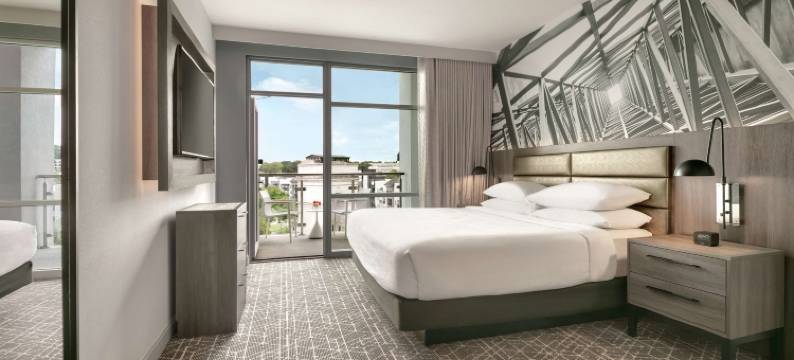 亚特兰大市中心希尔顿大使套房酒店(Embassy Suites by Hilton Atlanta Midtown)图片