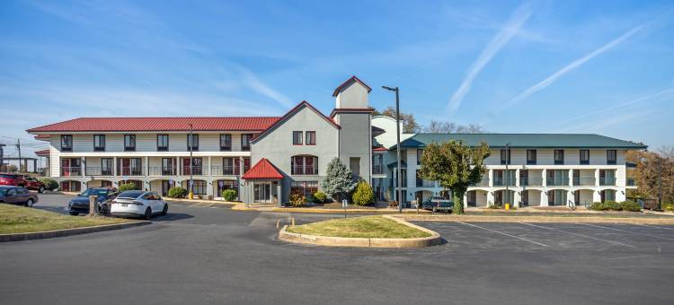 红屋顶家乡工作室兰开斯特(HomeTowne Studios Lancaster)图片