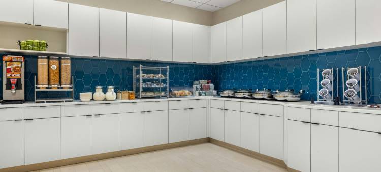 位于地铁中心中庭的纽约布朗克斯 Residence Inn 酒店(Residence Inn New York the Bronx at Metro Center Atrium)图片