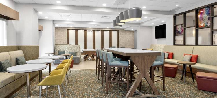 康沃尔郡希尔顿欢朋酒店(Hampton Inn by Hilton Cornwall)图片