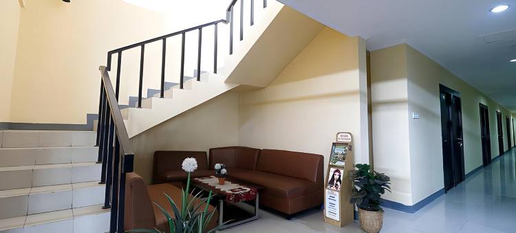 红多兹酒店-近ITC塞姆帕卡马斯(RedDoorz Near ITC Cempaka Mas)图片