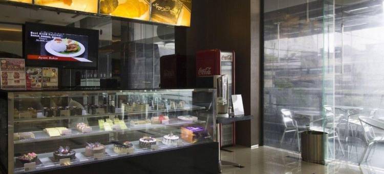 红多兹酒店-近哥打图阿2号(RedDoorz Near Kota Tua 2)图片