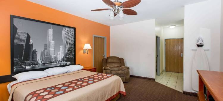 温德姆速8酒店萨莱纳店(Super 8 by Wyndham Salina)图片