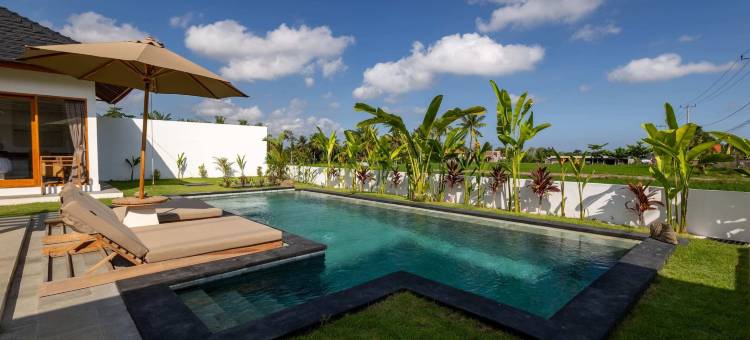 鲁米亚诺二号别墅(Villa Rumiano 2 - Brand New Spacious 2Br Villa with View and Pool)图片