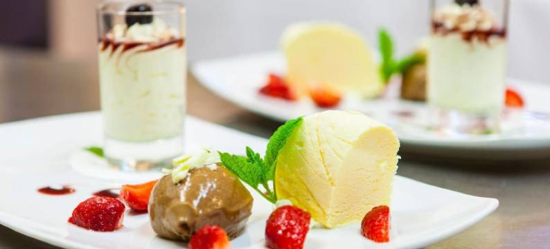 明镜施瓦林霍夫兰德酒店(Landhotel der Schwallenhof)图片