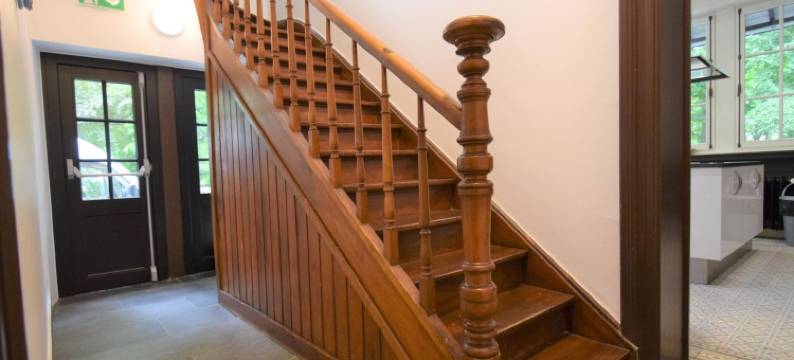 阿登山脉的复古别墅，配有热水浴缸和红外线桑拿(Vintage Villa with Hot Tub & Infrared Sauna in Ardennes)图片