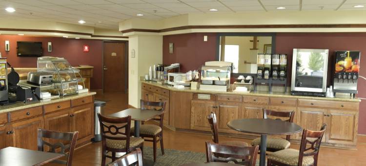 内布拉斯加林肯美吟温德姆套房酒店(Baymont Inn & Suites by Wyndham Lincoln NE)图片