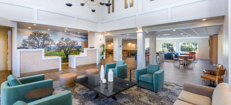 帕索罗布尔斯拉昆塔温德姆套房酒店(La Quinta Inn & Suites by Wyndham Paso Robles)图片