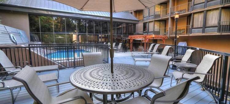 滨水酒店和会议中心(Edgewater Hotel and Conference Center)图片