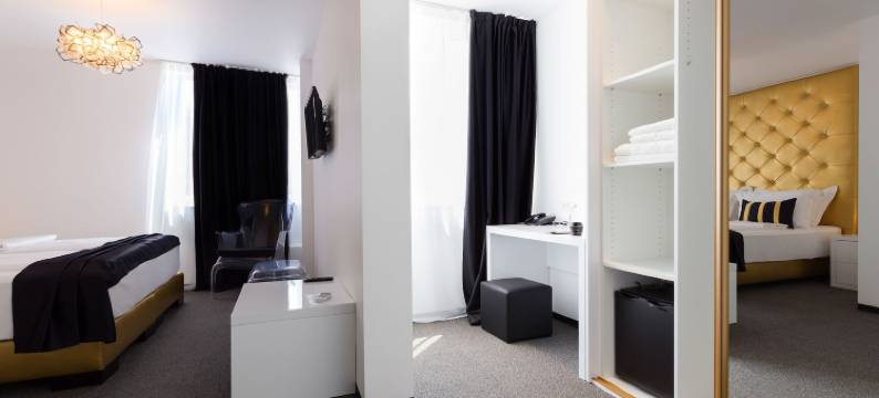 毕金华丽酒店(B Gold Luxury Rooms B&B)图片