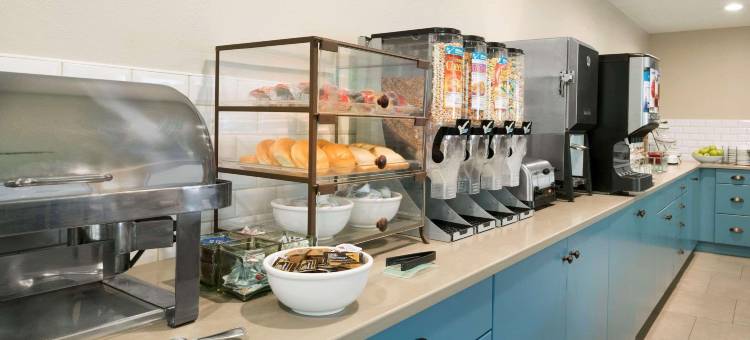 普拉特维尔乡村酒店及套房(Country Inn & Suites by Radisson, Platteville, WI)图片