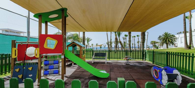 金湾海滩酒店(Golden Bay Beach Hotel)图片