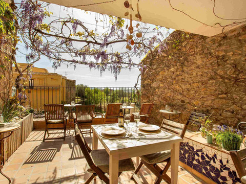 尼乌太阳精品酒店