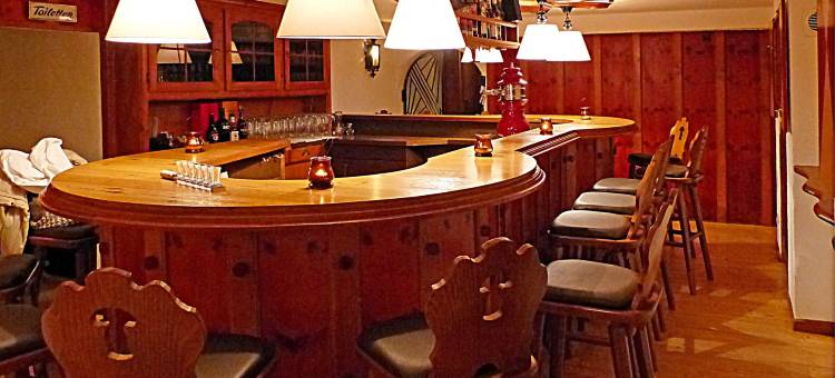施威泽湖伊斯里酒店餐厅(Hotel Restaurant Schwyzerhuesli)图片