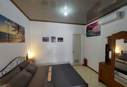 Ohlala Hostel Hotel Overview