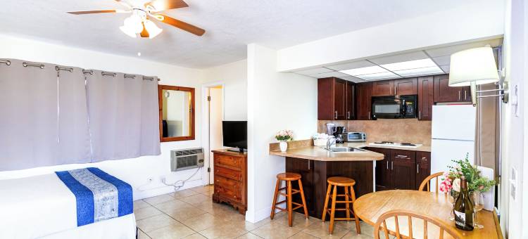 翡翠海鹿野滩俱乐部(Emerald Seas Deerfield Beach Club)图片