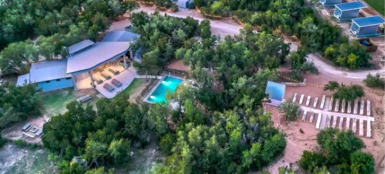 The Liney Moon图片