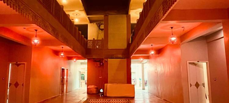 西亚瓦尔宫殿(Siyavar Palace)图片