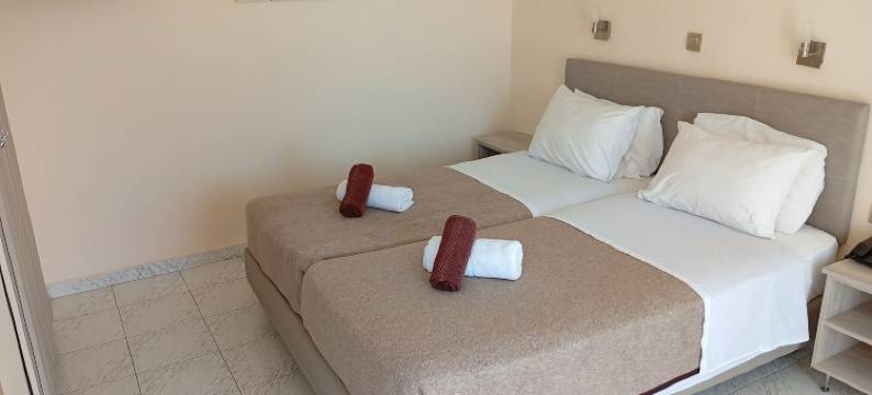 莱昂尼达斯套房酒店(Leonidas Hotel & Studios)图片