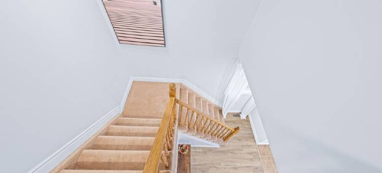 时尚舒适 - 4卧室度假屋，高速WiFi，2.5个卫生间(Stylish & Cozy - 4Bdrm House Fast WIFI, 2.5 Bath)图片