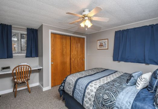 Donnas Choice Hotel Overview