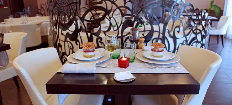 德佩克斯尔罗吉斯酒店(Logis Hôtel Restaurant de la Paix)图片