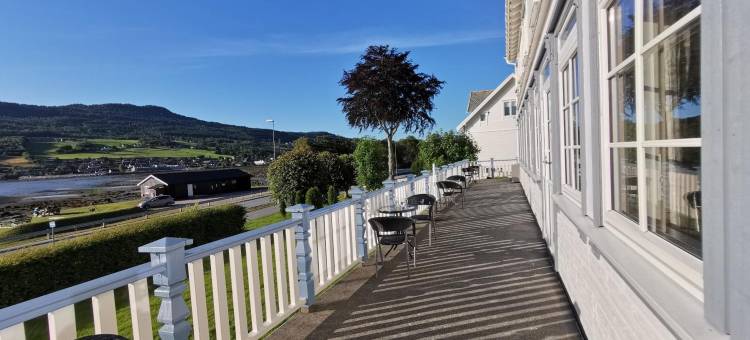 艾斯沃格峡湾酒店(Eidsvåg Fjordhotell)图片