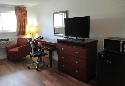Travel Inn and Suites Hotel Overview
