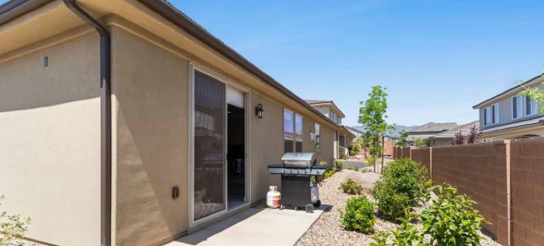 红色遮阳的度假视野(A Vacation Vista Home)图片