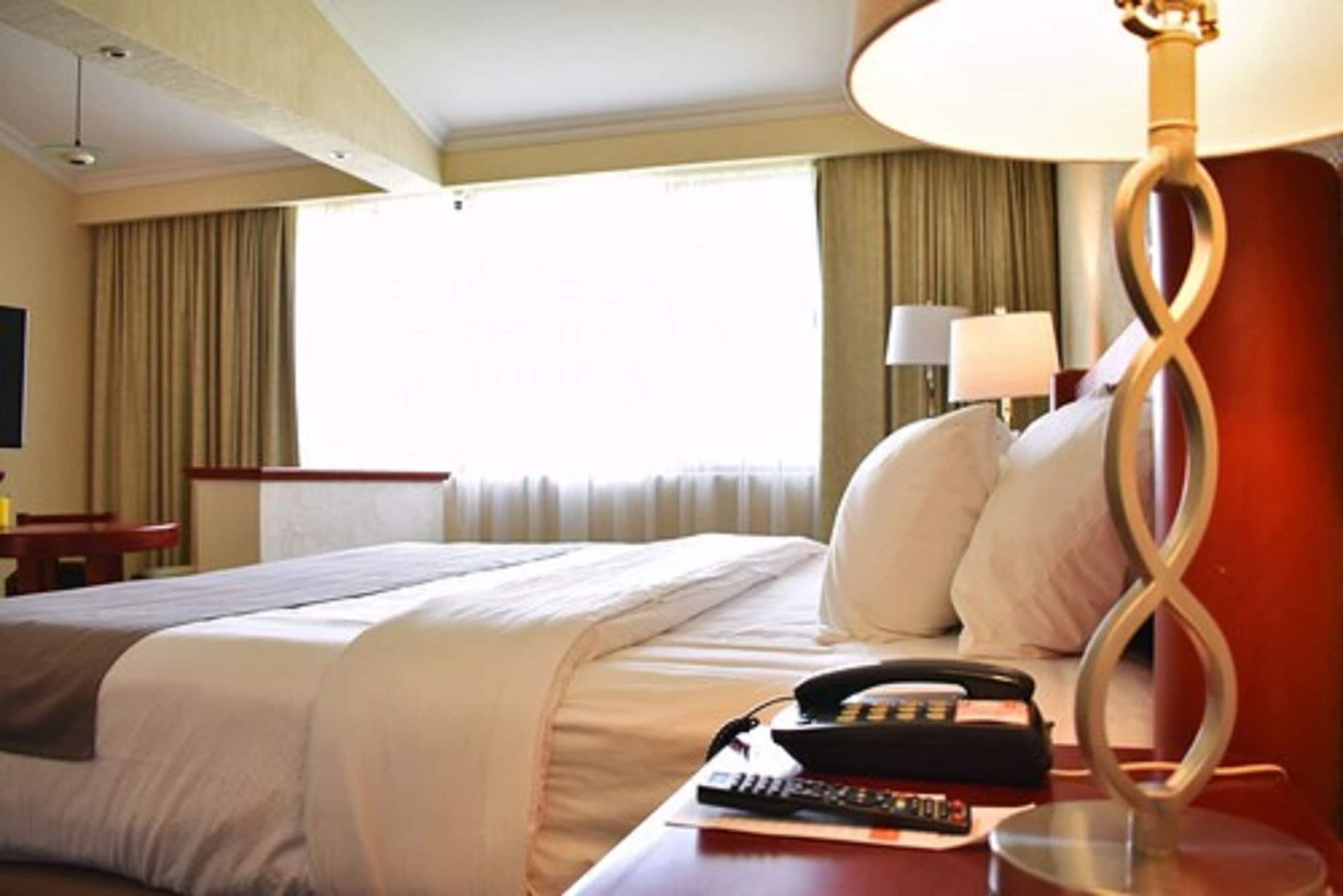 La Posada Hotel y SuitesOver view