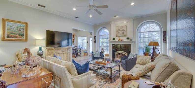 '皇冠鹅'- 布拉德之家，带游泳池和温泉！('The Crown Goose' - Bullard Home w/ Pool & Spa!)图片